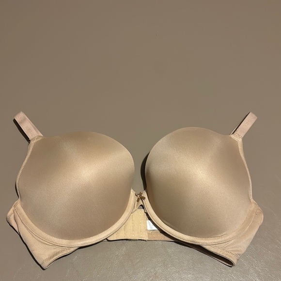 Cacique Other - Cacique Beige Underwire Bra 38DDD